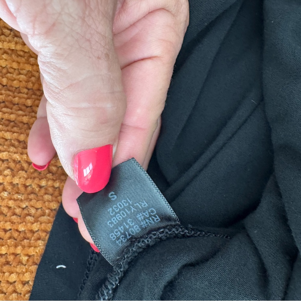 BCBGMaxAzria Black Ruched Cap Sleeve Wrap top - Picture 7 of 7